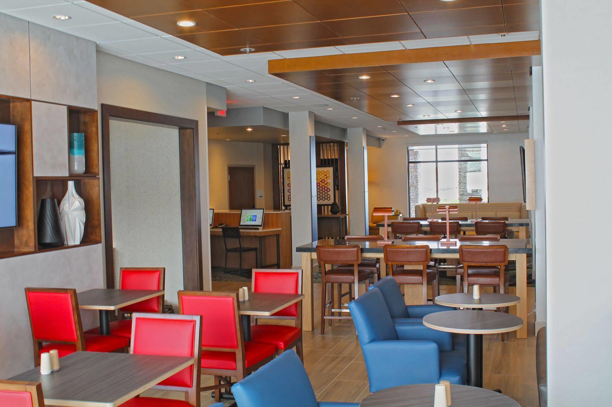 Holiday Inn Express & Suites - St. Louis South - I-55 By Ihg Mehlville Экстерьер фото